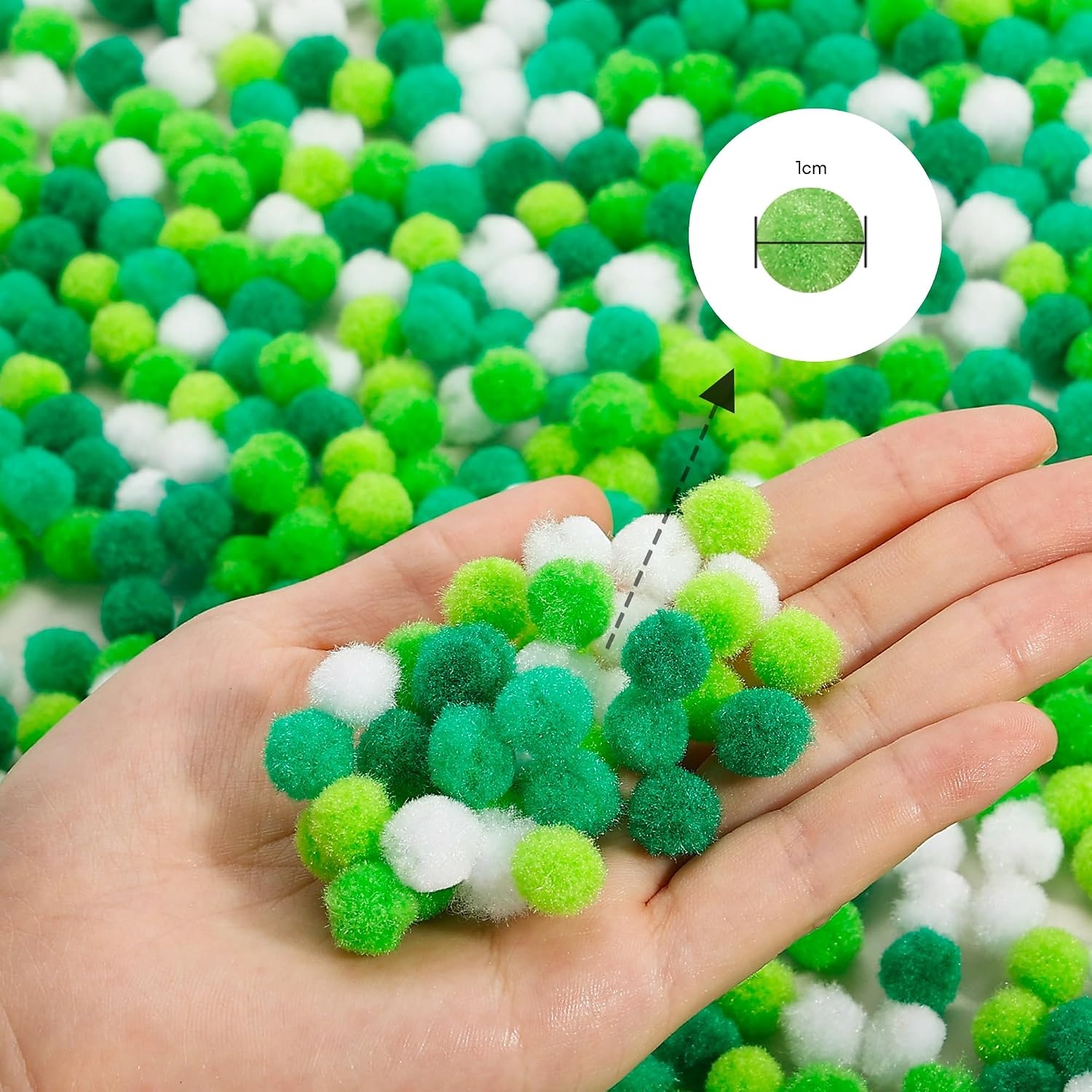 Caydo 1cm Green Pom Poms, 500 Pieces Craft Pom Poms Balls for Kids Creative Arts and Crafts Project and Home Decorations(Gradient Green)